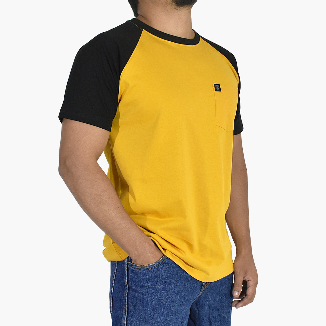 POLO RANGLAN DE ALGODÓN CON BOLSILLO YONISTERS CLOTHING AMARILLO - 2