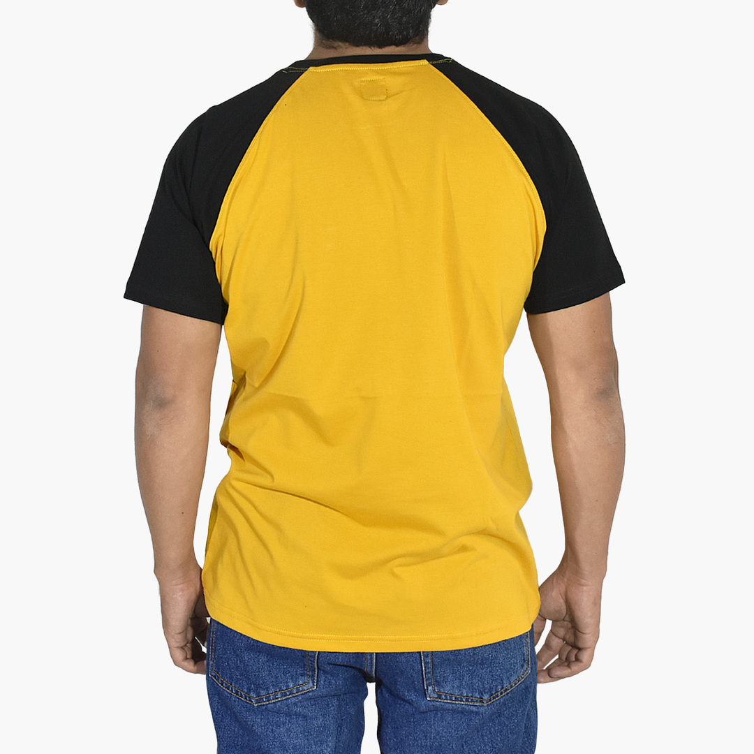 POLO RANGLAN DE ALGODÓN CON BOLSILLO YONISTERS CLOTHING AMARILLO - 4