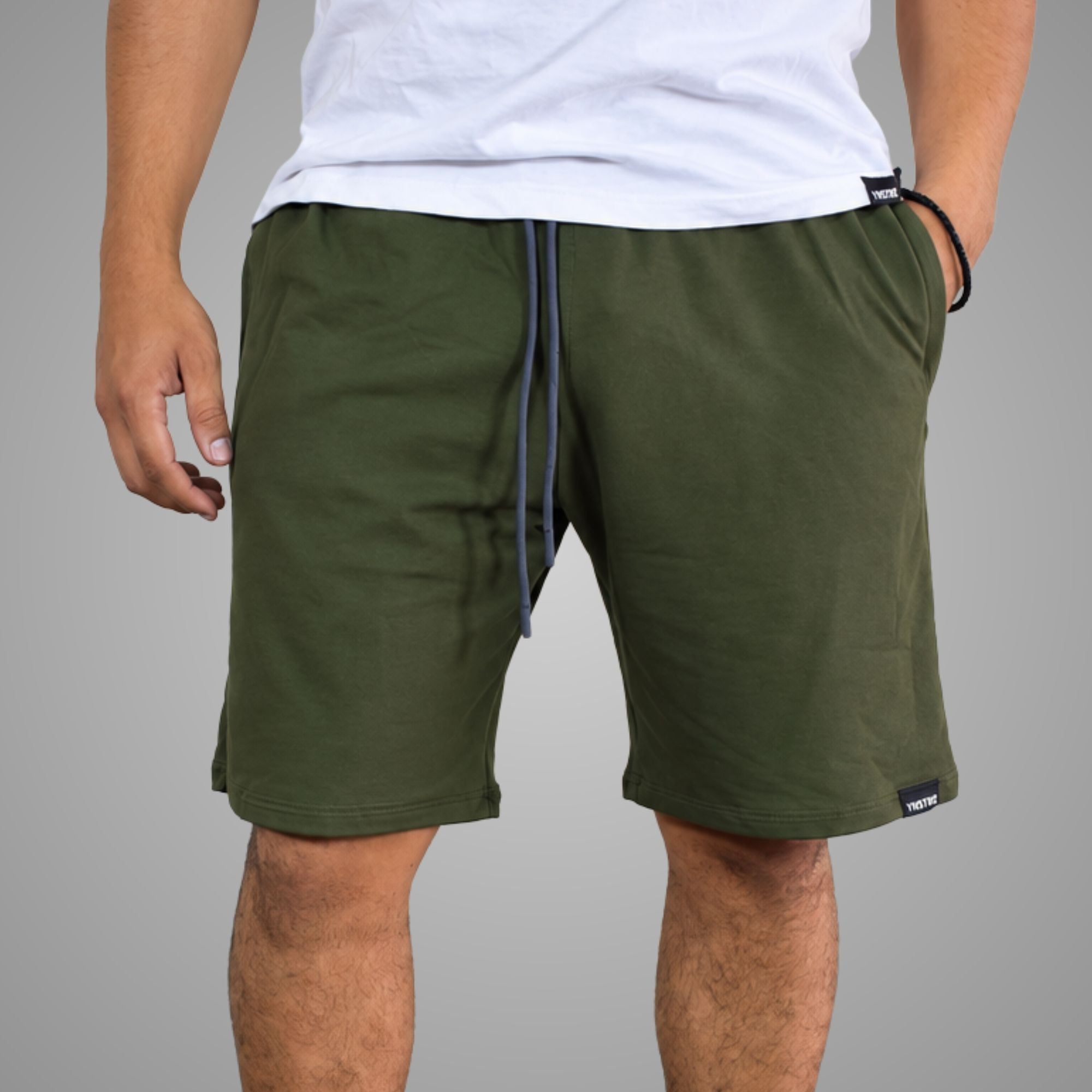 SHORT HOMBRE CASUAL DE ALGODÓN FRENCH TERRY CON CIERRE YONISTERS VERDE OSCURO - 1