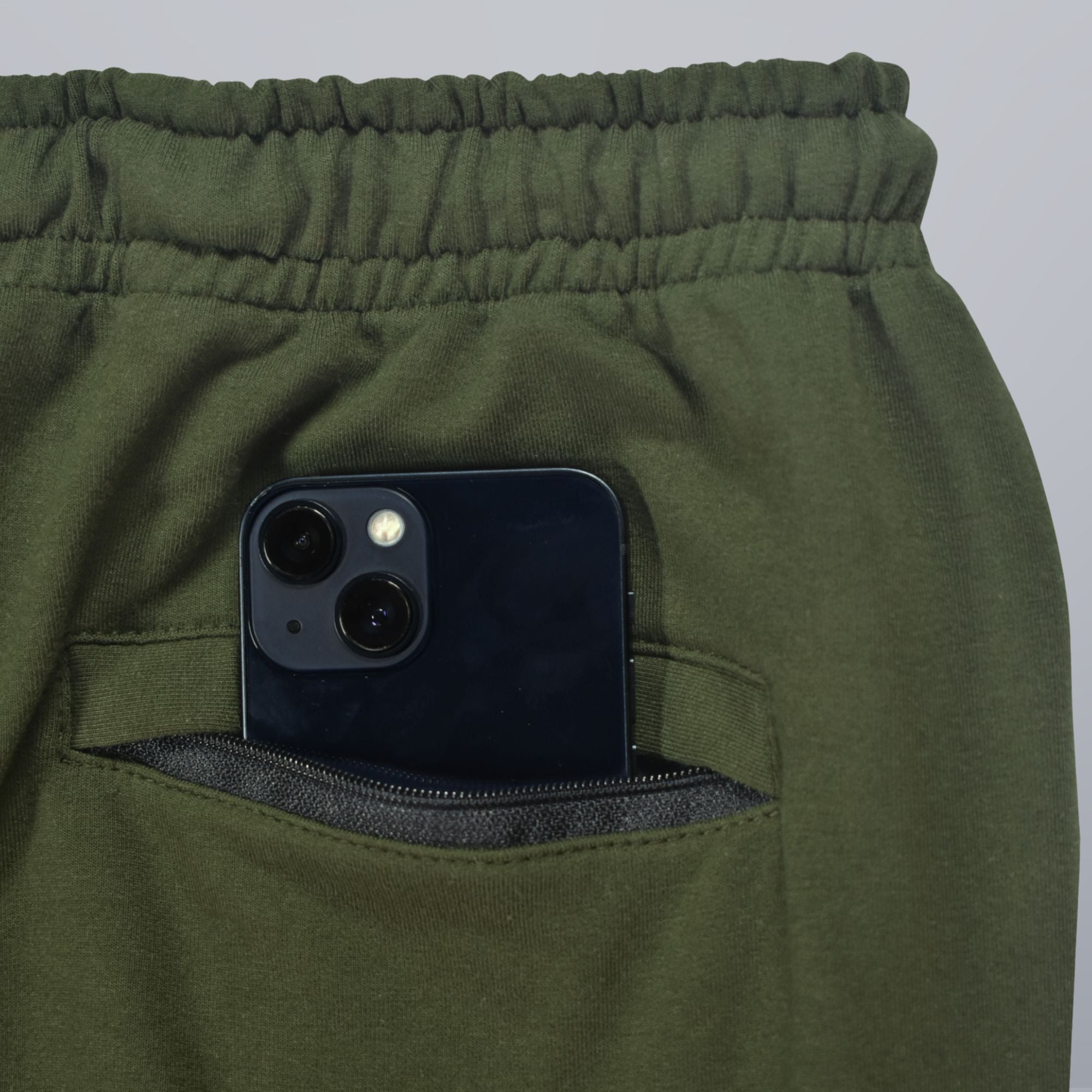 SHORT HOMBRE CASUAL DE ALGODÓN FRENCH TERRY CON CIERRE YONISTERS VERDE OSCURO - 5