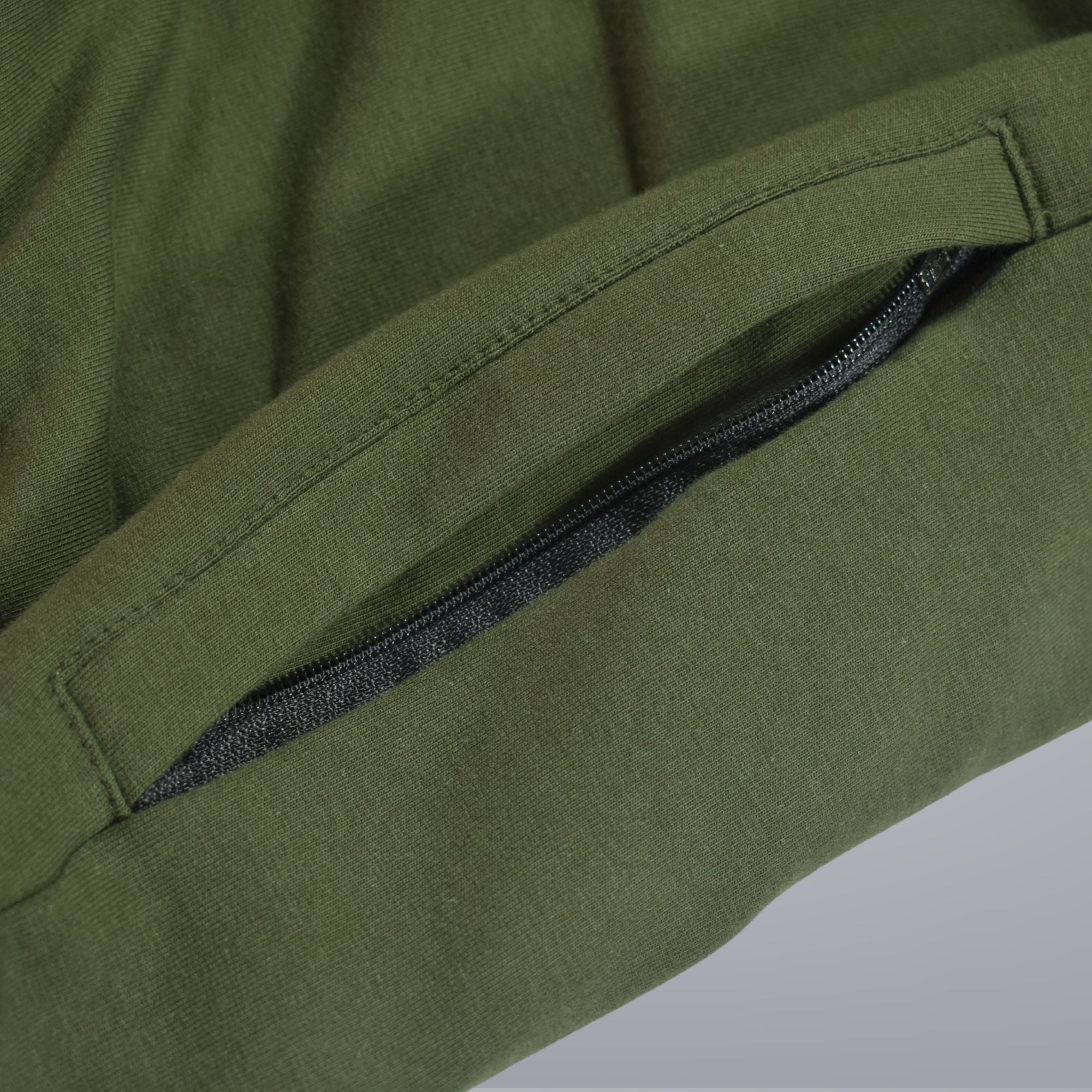 SHORT HOMBRE CASUAL DE ALGODÓN FRENCH TERRY CON CIERRE YONISTERS VERDE OSCURO - 7