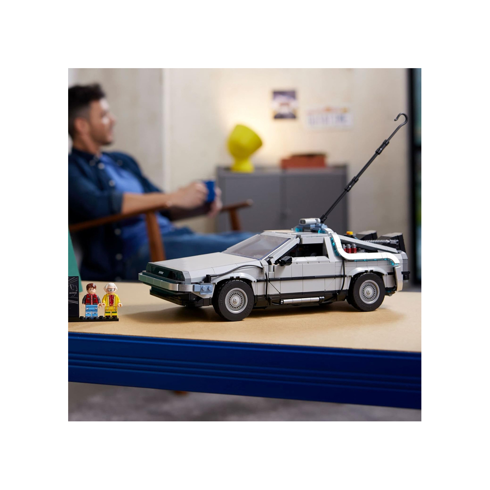 LEGO ICONS BACK TO THE FUTURE TIME MACHINE 10300 - 4
