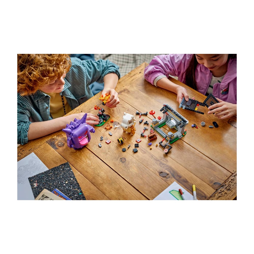 LEGO POKEMON CUBONE AND GENGAR SPOOKY SHOWDOWN 72166 - 2