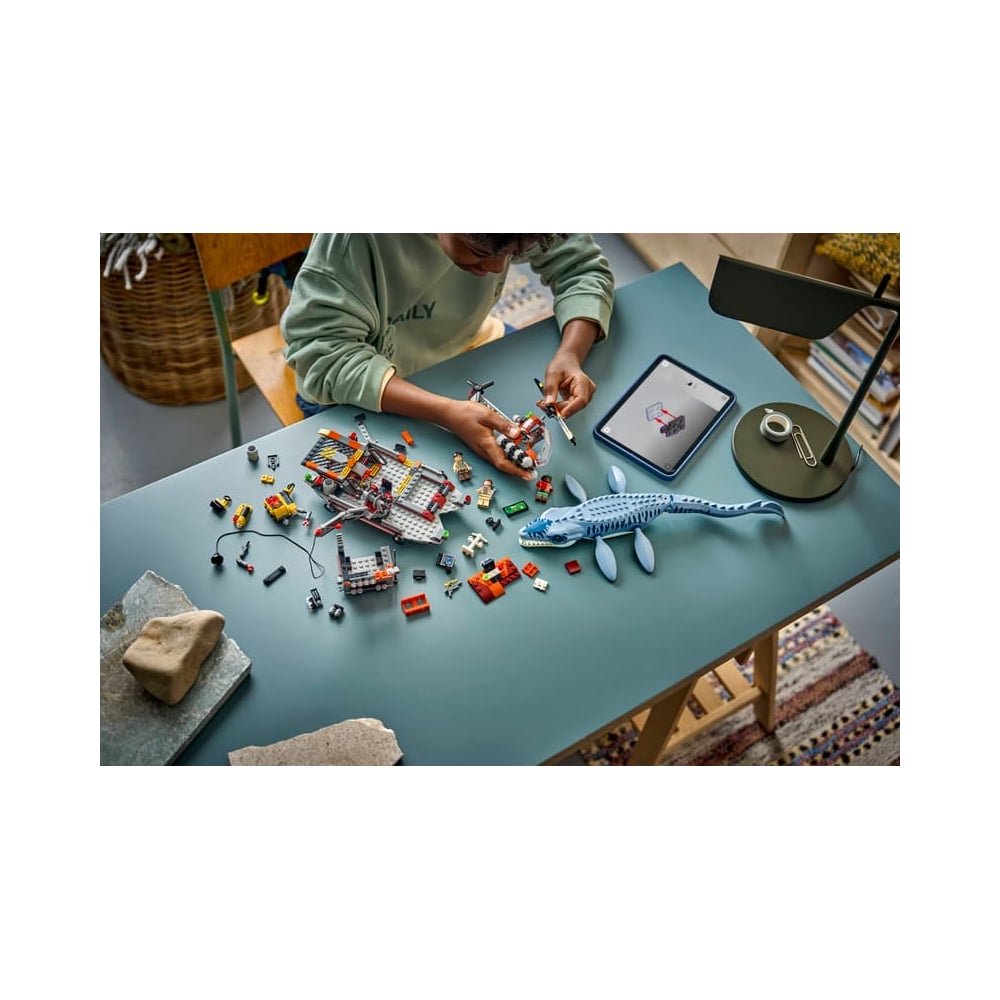 LEGO JURASSIC WORLD MOSASAURUS DINOSAUR BOAT 77983 - 2
