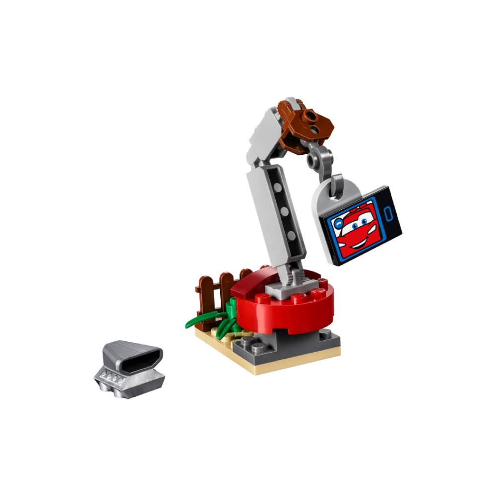 LEGO DISNEY PIXAR CARS 3 MATER JUNKYARD 10733 - 4