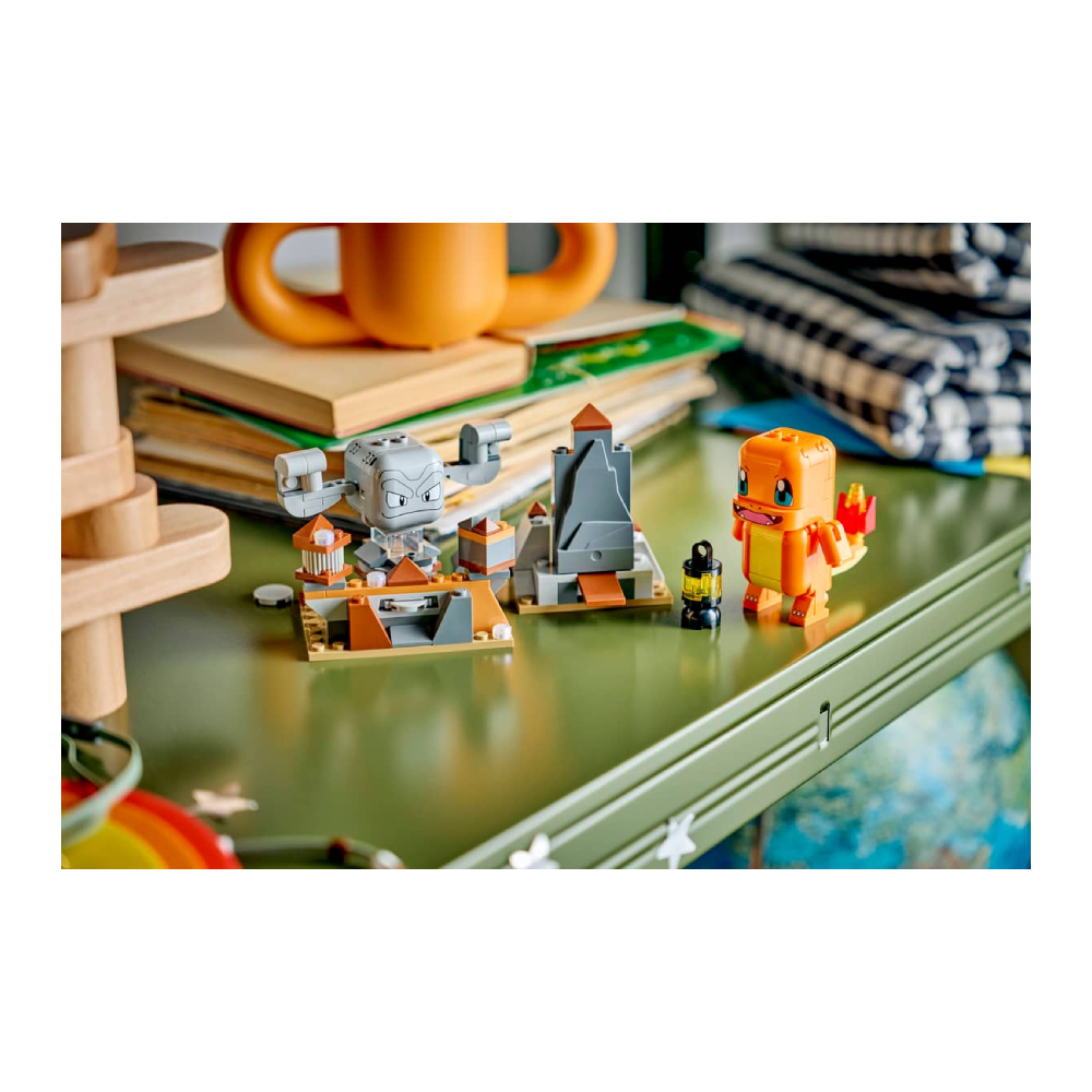 LEGO POKEMON CHARMANDER AND GEODUDE CAVERN CLASH 72157 - 4