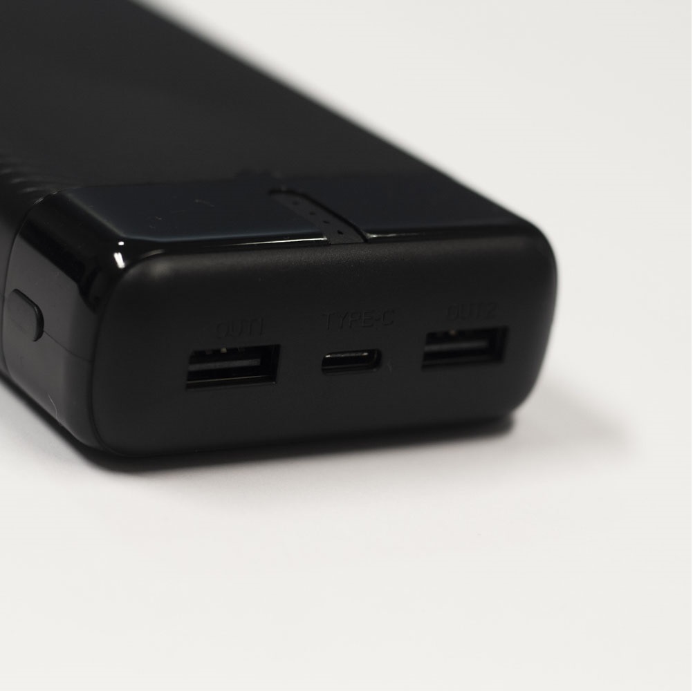 Power Bank Fai Da Te 18650/21700 | Custodia Con USB, Type-C, Micro E 8 Pin | Torcia LED Inclusa | Bianco/Nero