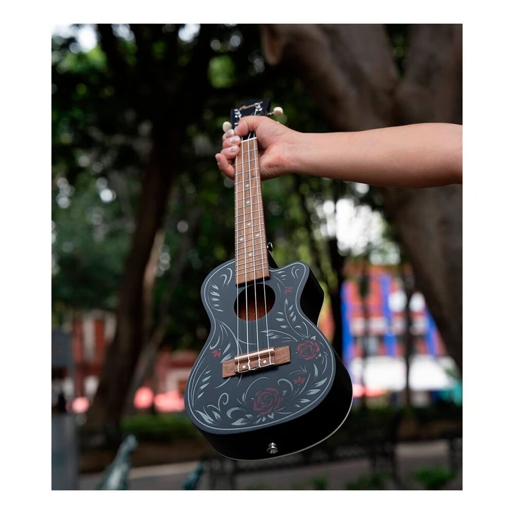 UKELELE CONCIERTO BLACK EDITION - FLOWER & ROLL - 5