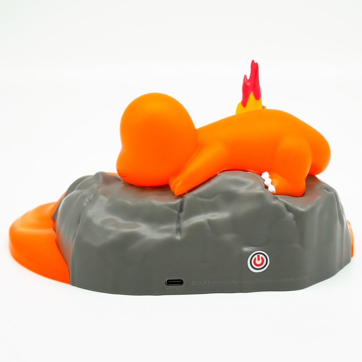LUZ PORTATIL DE CHARMANDER CON ESCENA ILUMINADA - 3