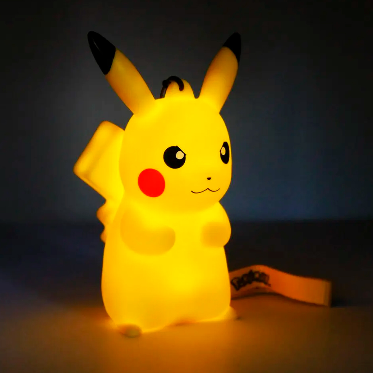 LUZ PORTATIL DE PIKACHU MOLESTO CON CORREA DE MANO - 4