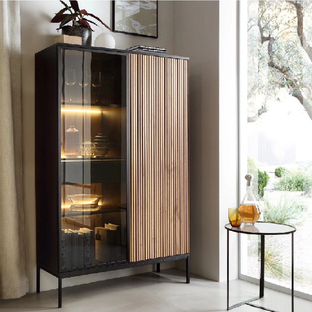 VITRINA MODERNA VILMA CON 2 PUERTAS COLOR NEGRO/DUNA CON LUZ LED TU MESITA - 6