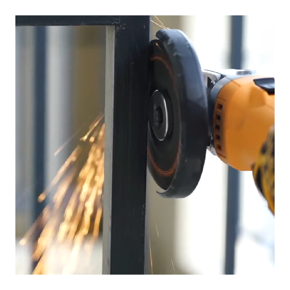 AMOLADORA ANGULAR INGCO 710W 115 MM 4 1/2' AG7118 - 3