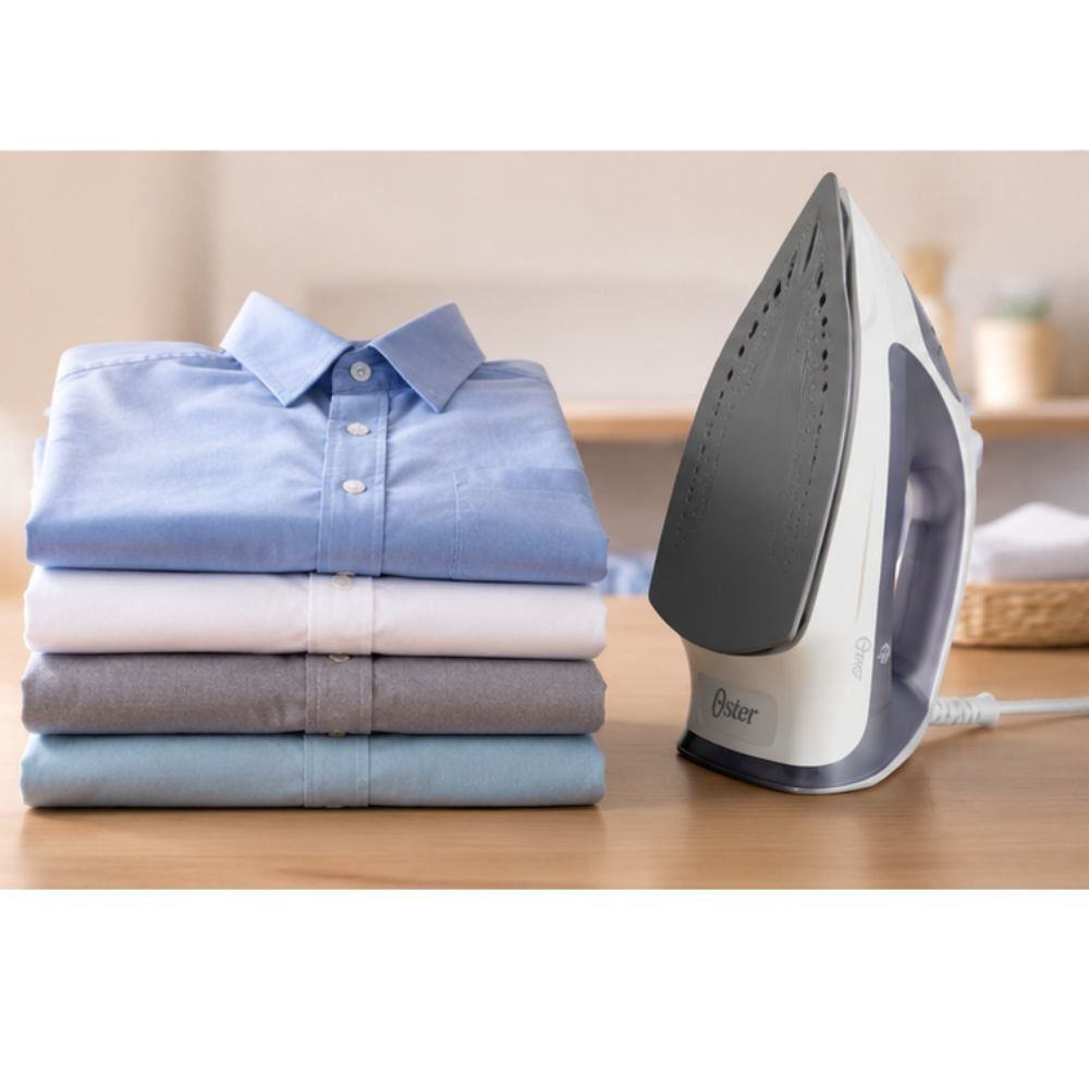 PLANCHA DE ROPA OSTER GCSTBS3802 COMPACTA A VAPOR GRIS - 2