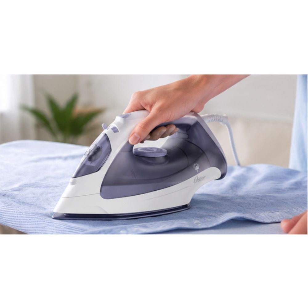 PLANCHA DE ROPA OSTER GCSTBS3802 COMPACTA A VAPOR GRIS - 5