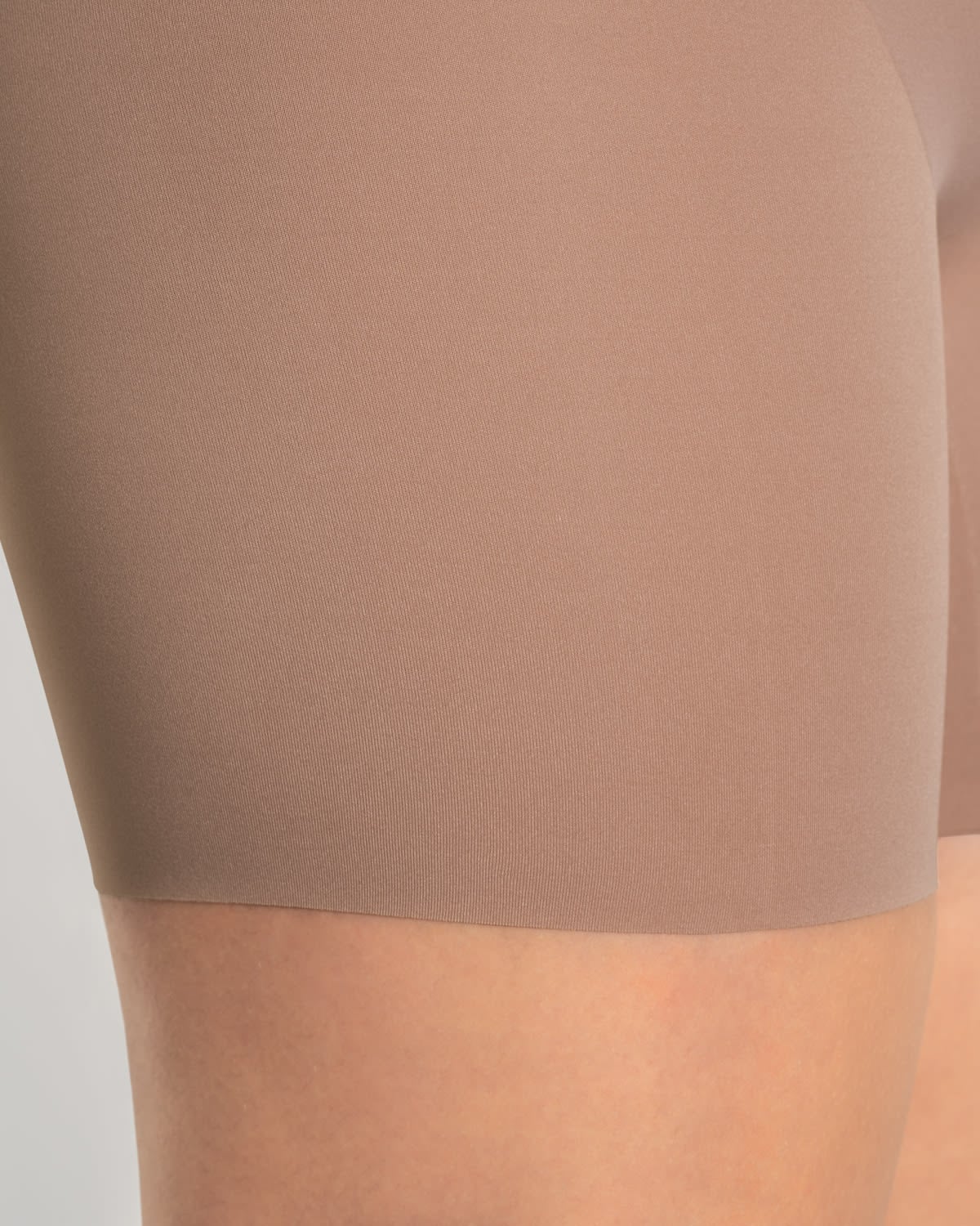 FAJA SHORT CON ALMOHADILLAS QUE AUMENTAN LOS GLÚTEOS - 6