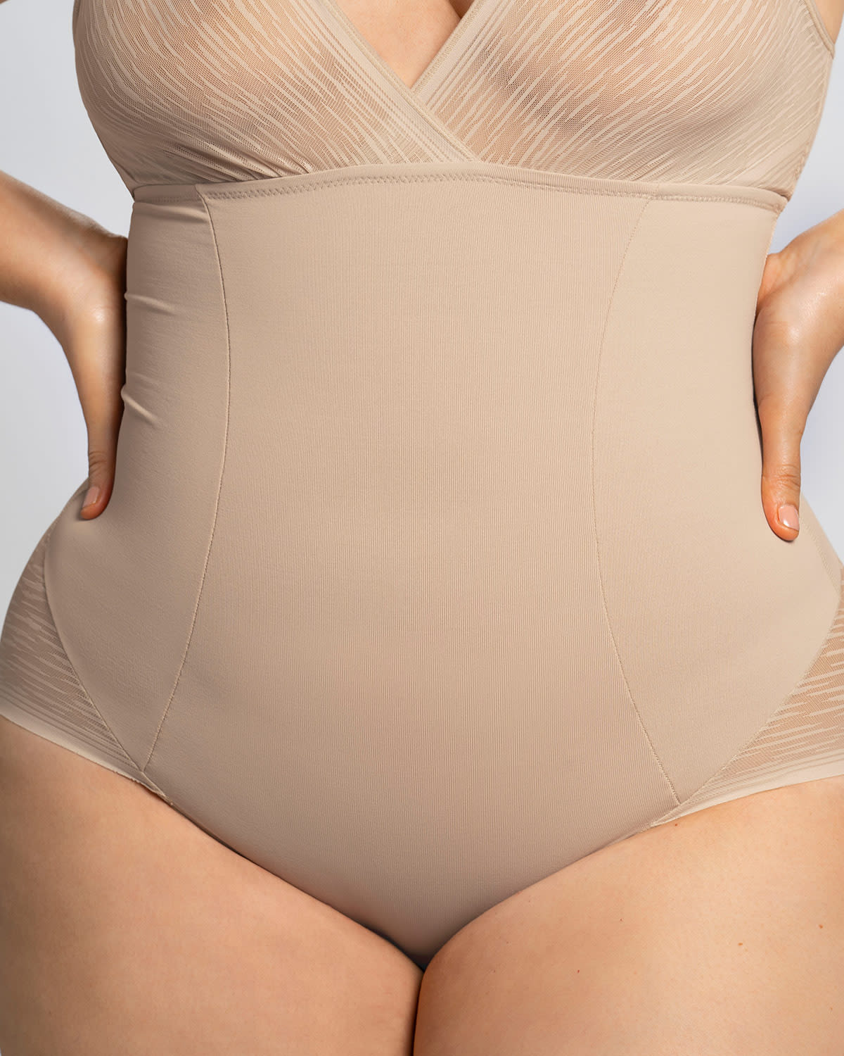 FAJA TIPO BODY CON BRALETTE INCORPORADO CONTROL DE ABDOMEN - 3