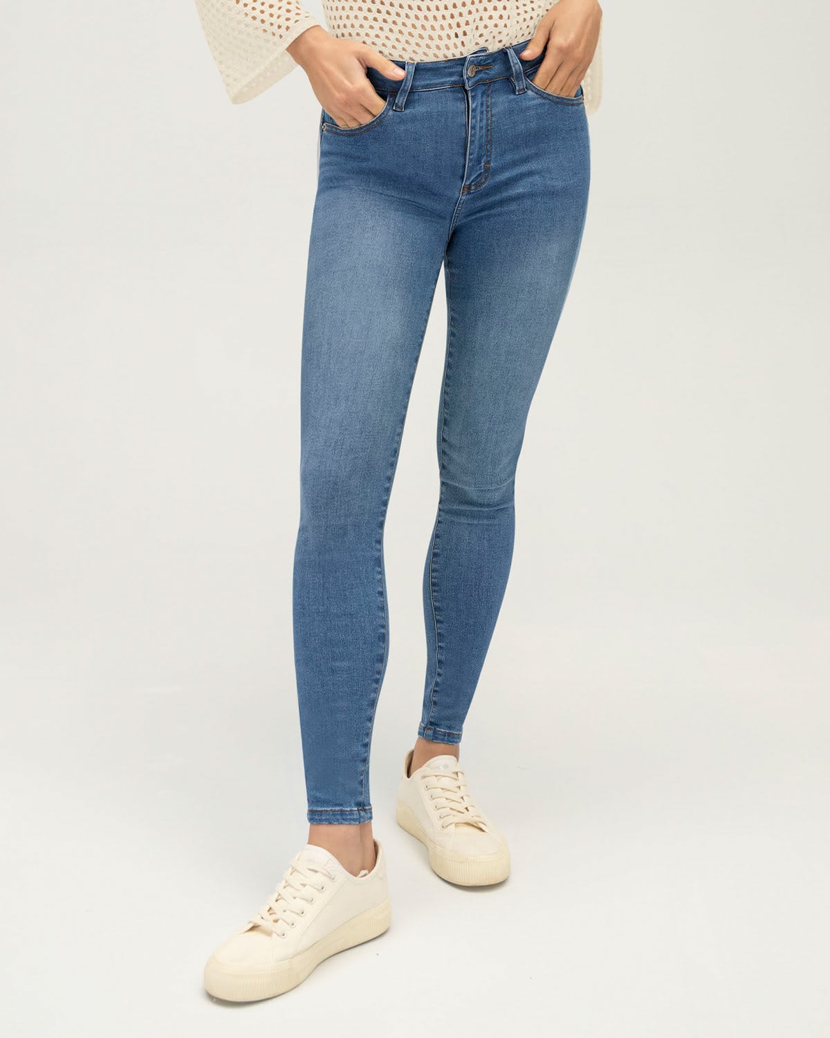 JEAN SKINNY LEVANTA COLA - 1