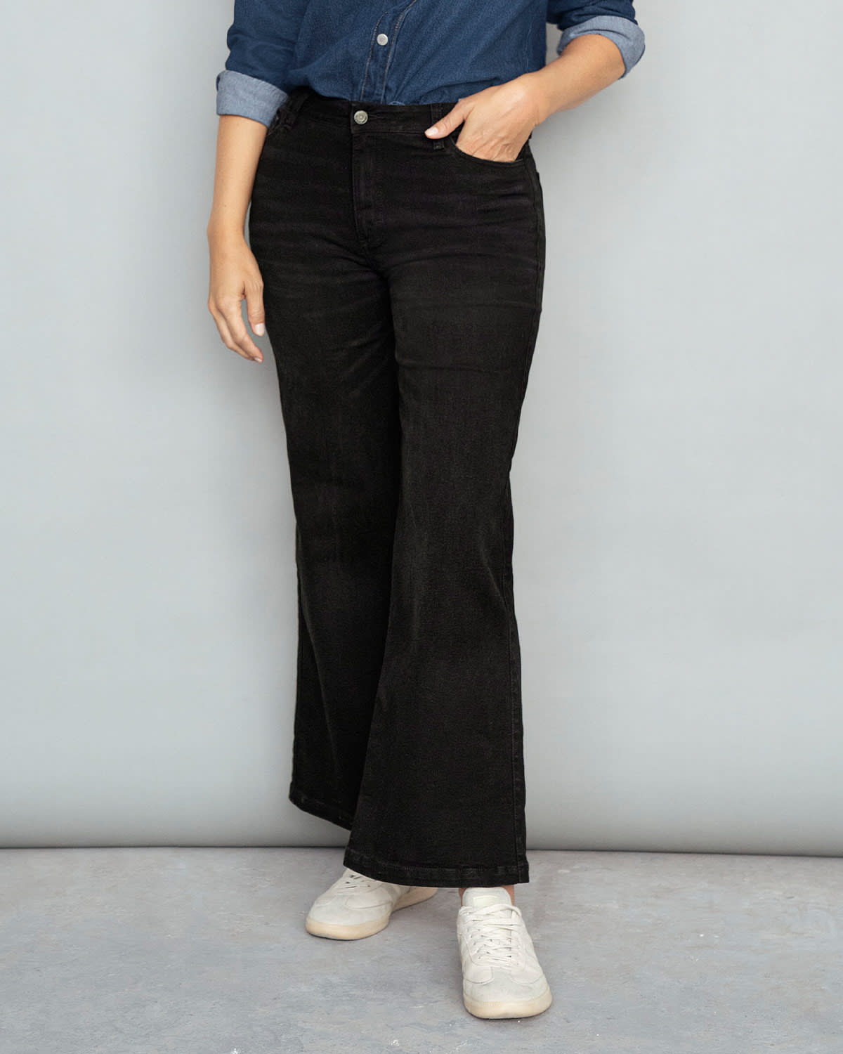 JEAN BOTA ANCHA ESENCIAL PARA MUJER - 4