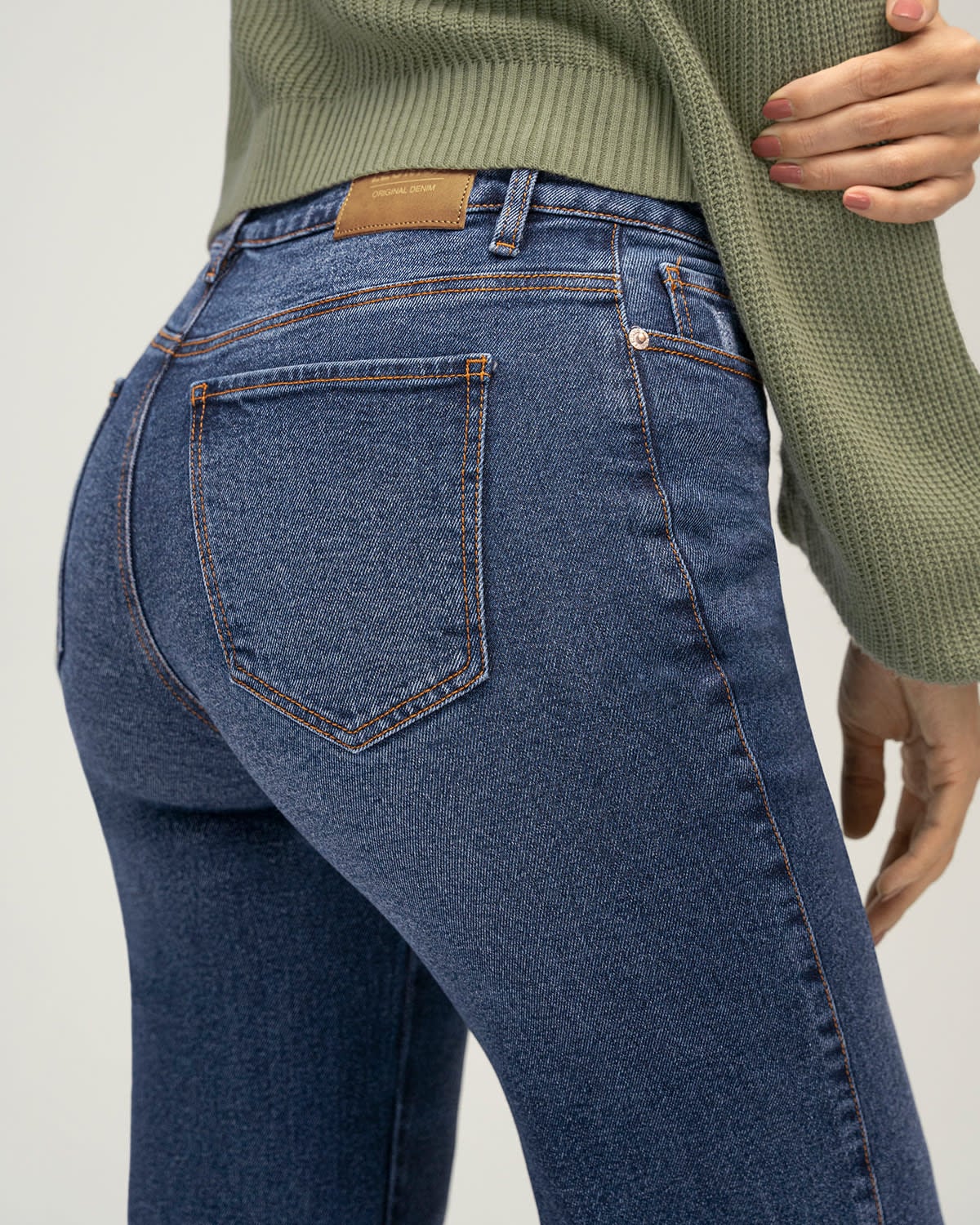 JEAN BOTA ANCHA ESENCIAL PARA MUJER - 4