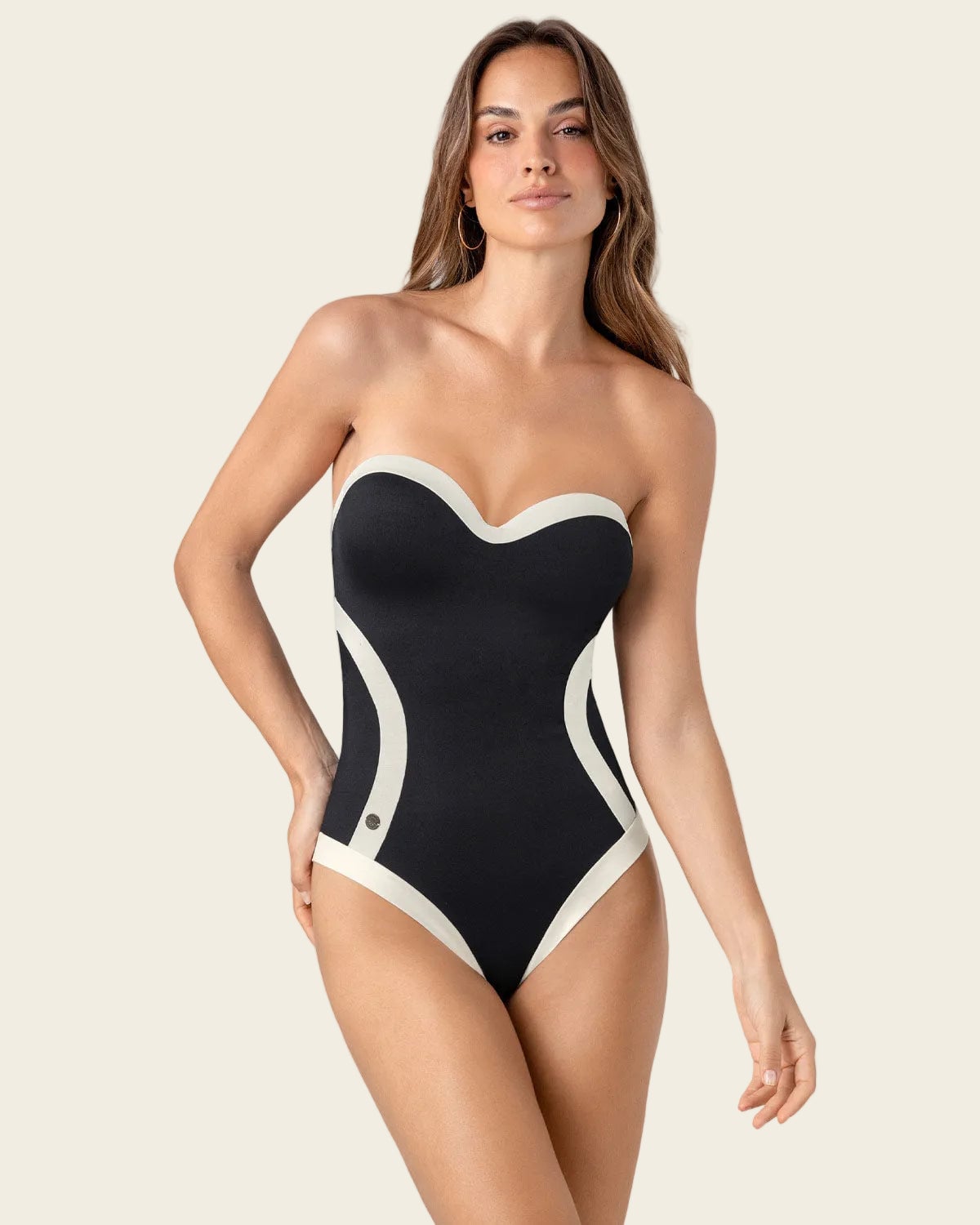 TRAJE DE BAÑO DE CONTROL CON CORTES EFECTO RELOJ DE ARENA - 1