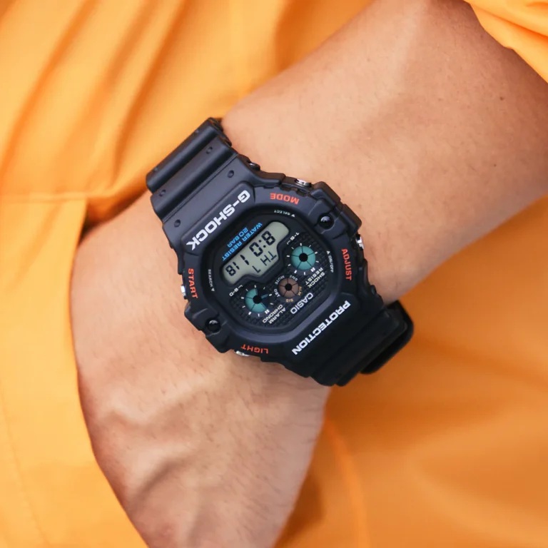 RELOJ CASIO G-SHOCK DW-5900-1 DE HOMBRE ACUÁTICO - 3
