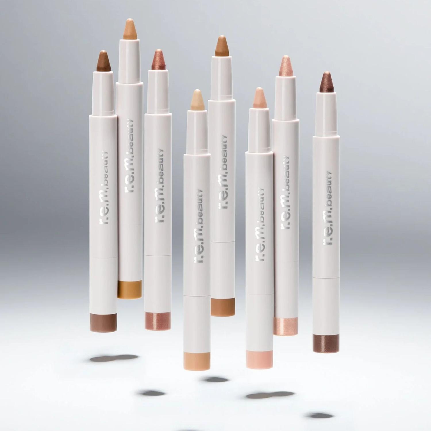 LAPIZ PARA OJOS R.E.M BEAUTY BY ARIANA GRANDE MULTIUSOS STARLIGHT - 7
