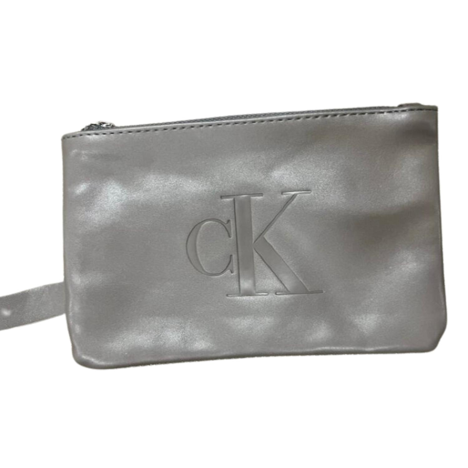 CINTURÓN RIÑONERA CALVIN KLEIN CUADRADA MUJER - PLOMO - 1