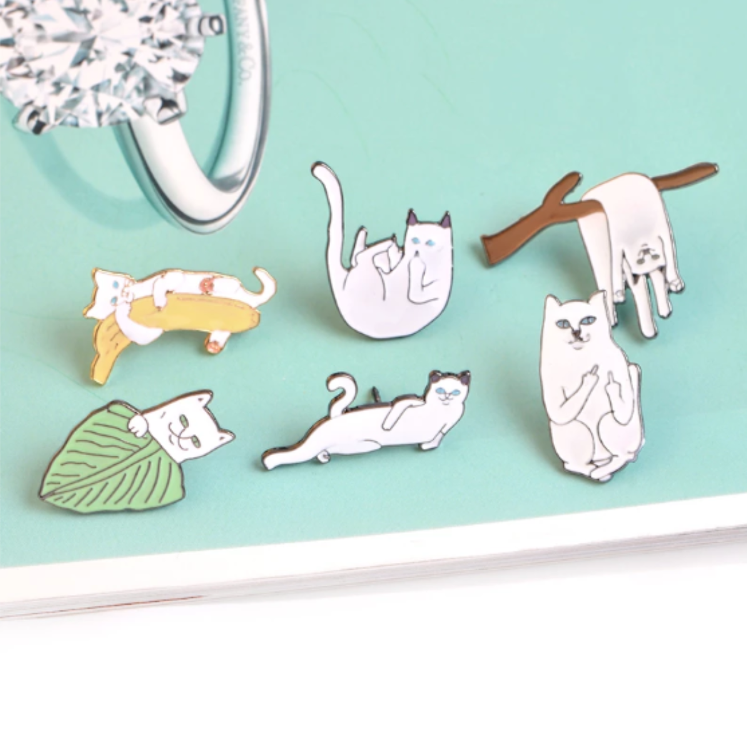 PACKX6 PINES DE METAL GATOS BLANCOS - 1