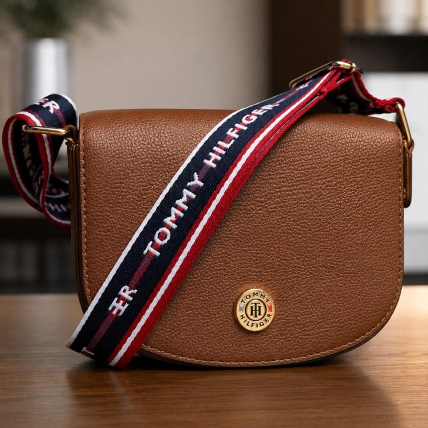 CARTERA CROSSBODY TOMMY HILFIGER SYLVIE II FLAP - MARRON - 2