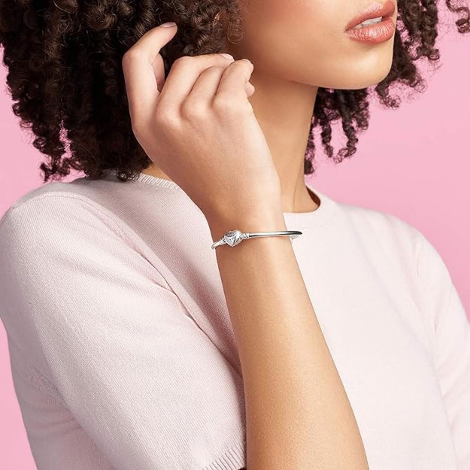 PULSERA DE PLATA PANDORA MOMENTS CON BROCHE DE CORAZÓN - 4
