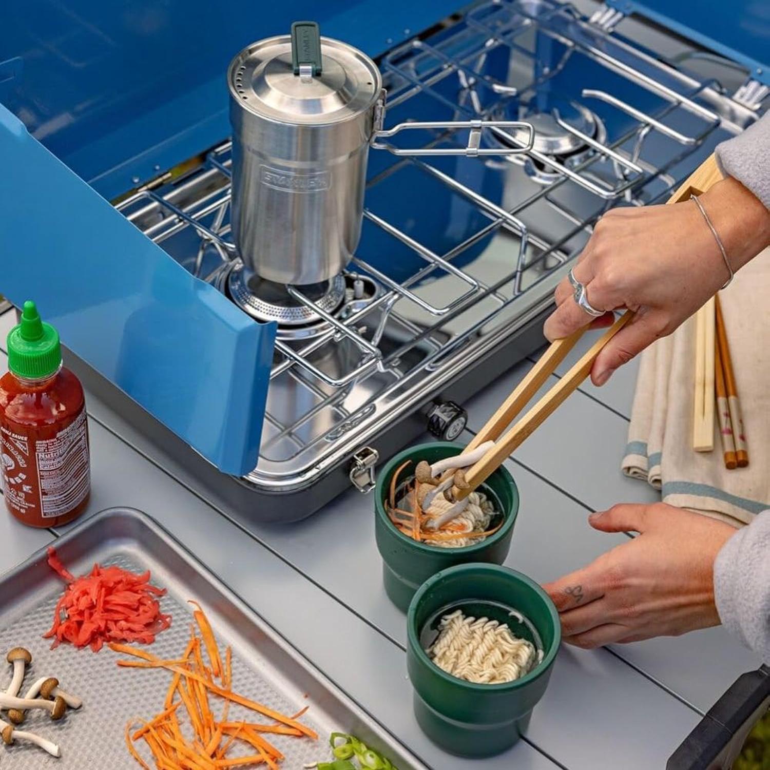 JUEGO DE COCINA STANLEY OLLA DE 32 OZ Y 2 TAZAS WILDFARE GO - 4
