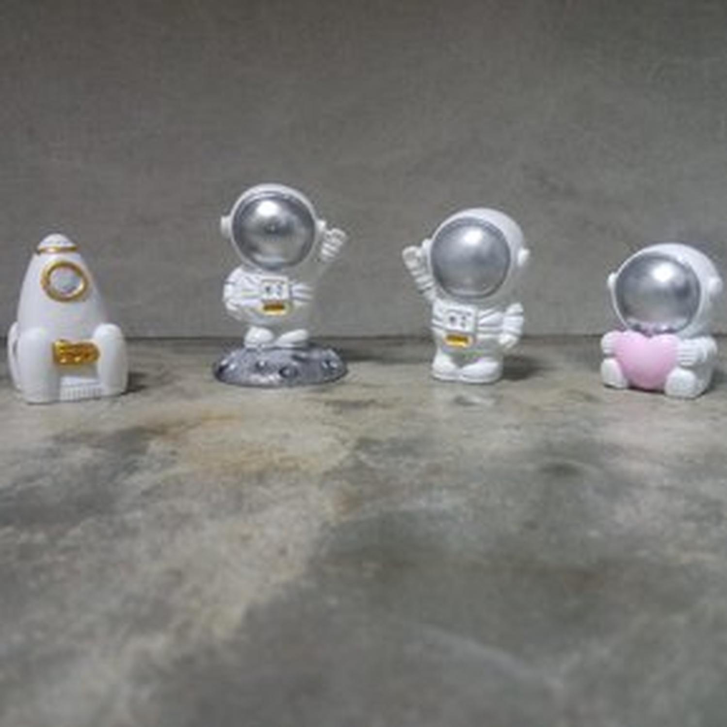 PACK 4 ASTRONAUTAS MINIATURA DECORACIÓN DE HOGAR - PLATEADO TAMAÑO TALLA ÚNICA - 3