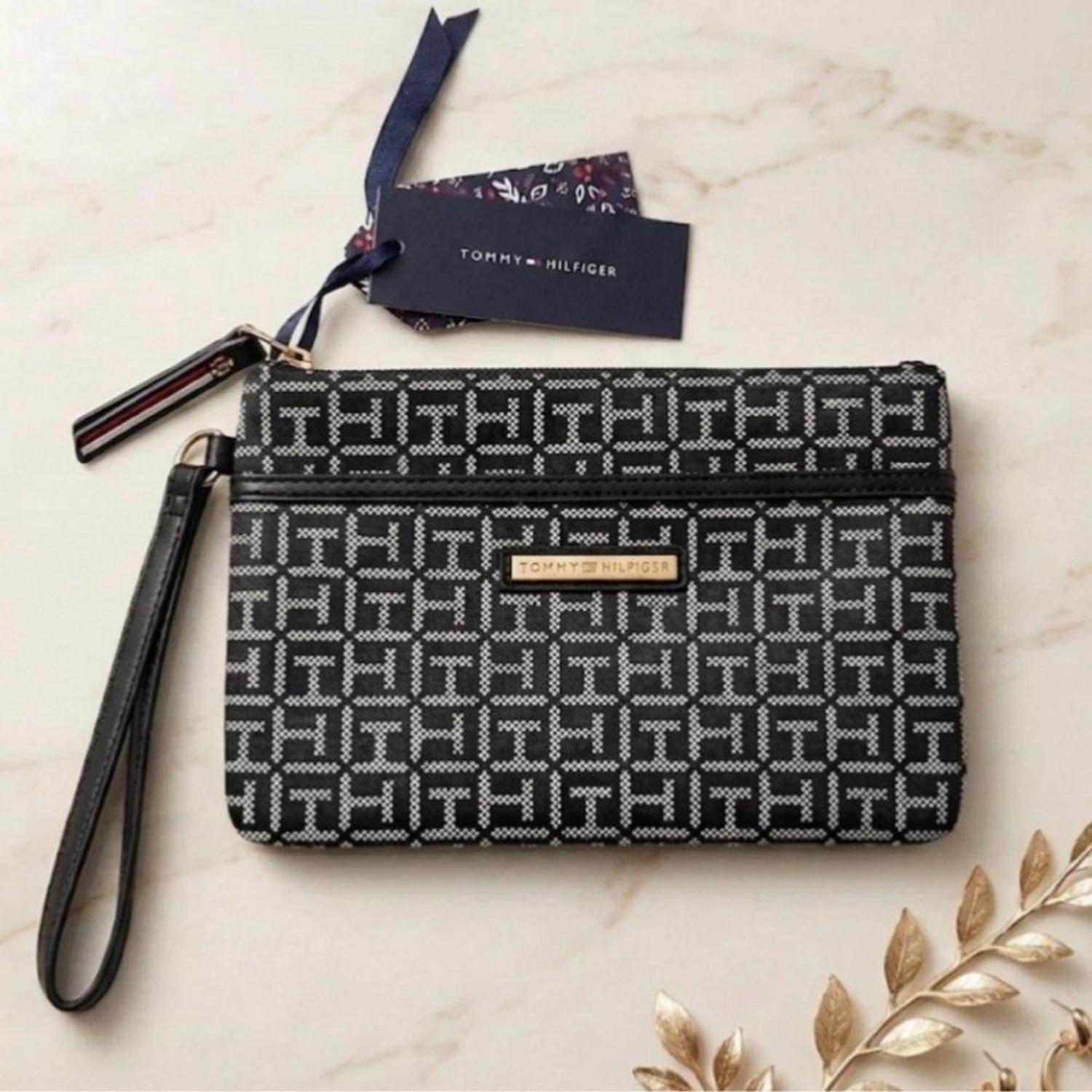 WRISLET O CARTERA DE MANO TOMMY HILFIGER MONOGRAM - NEGRO - 2