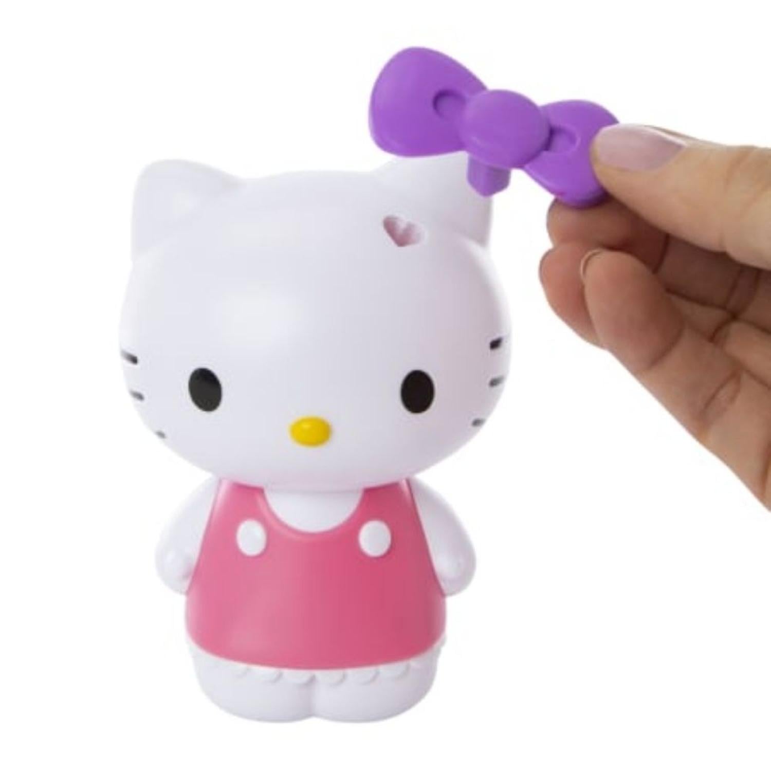 FIGURA DE HELLO KITTY CON MOÑOS INTERCAMBIABLES Y STICKERS - 2