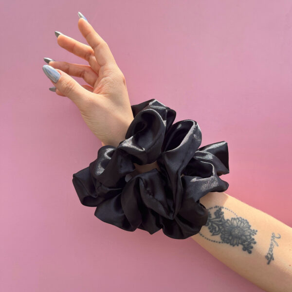 SCRUNCHIES DE SATIN - 03 UNIDADES NEGRO - 1