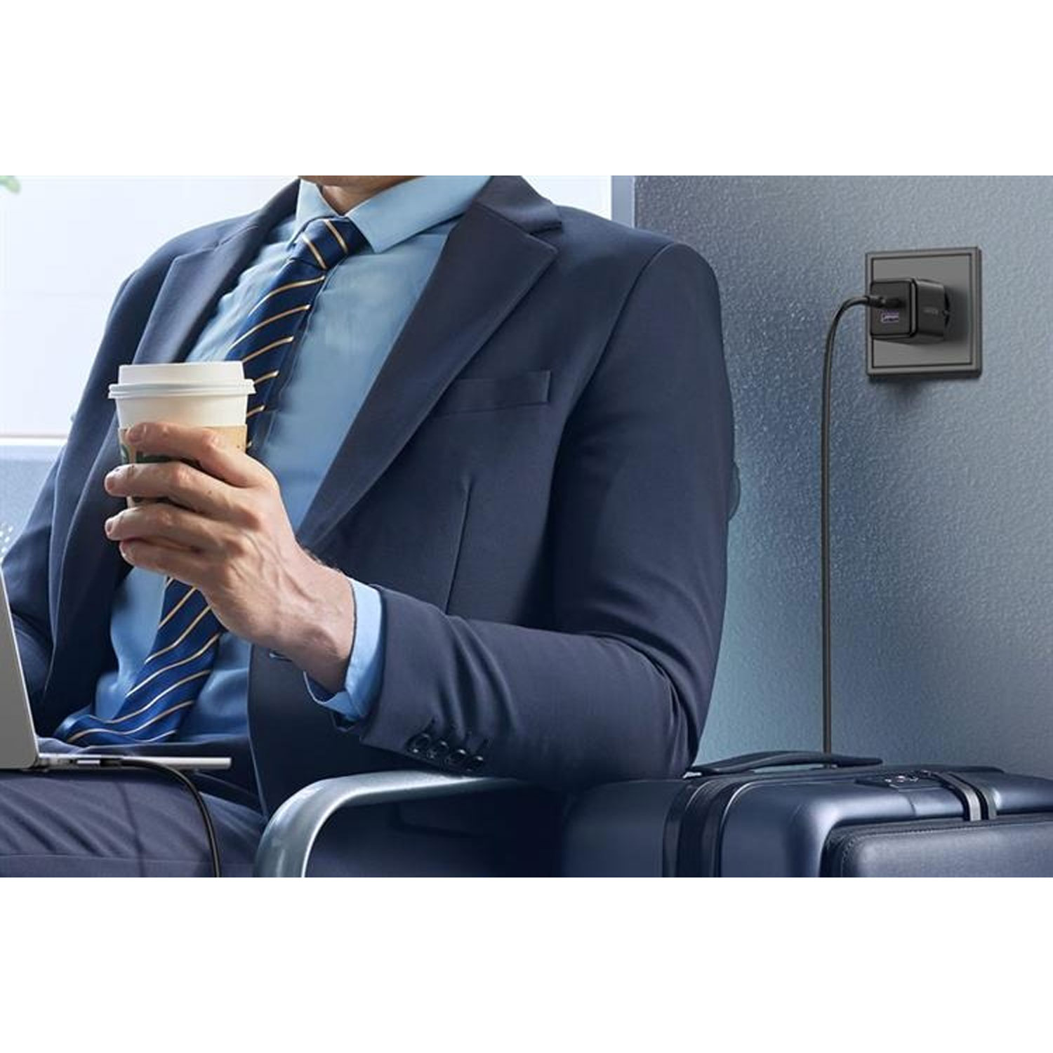 CARGADOR UGREEN 30W GAN 2 PUERTOS USB-C + USB-A CARGA RÁPIDA SPACE GRAY X516-65025 - 2