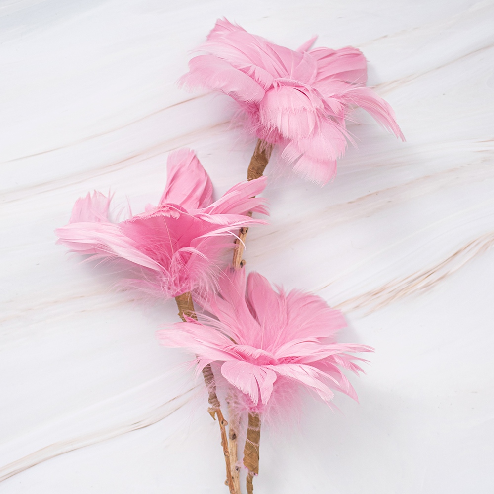 PLUMAS EN VARA PVC 58CM ROSADO - 2