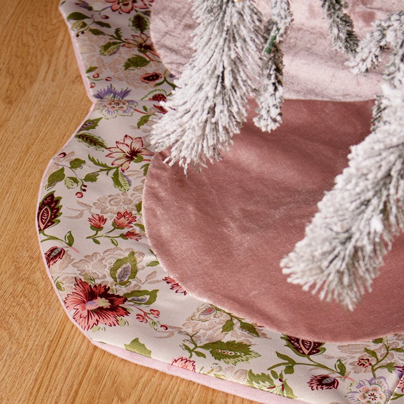 FALDA DE ÁRBOL NAVIDEÑO PANADECOR ROSADA POLIÉSTER 116CM - 2