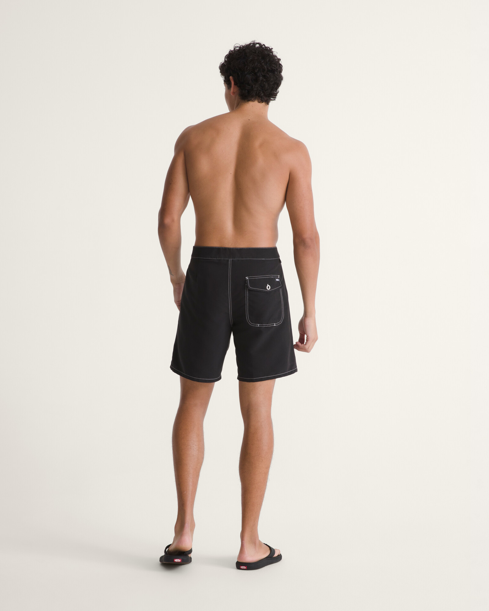 ROPA DE BAÑO EVERRIDE NEGRO VANS - 5