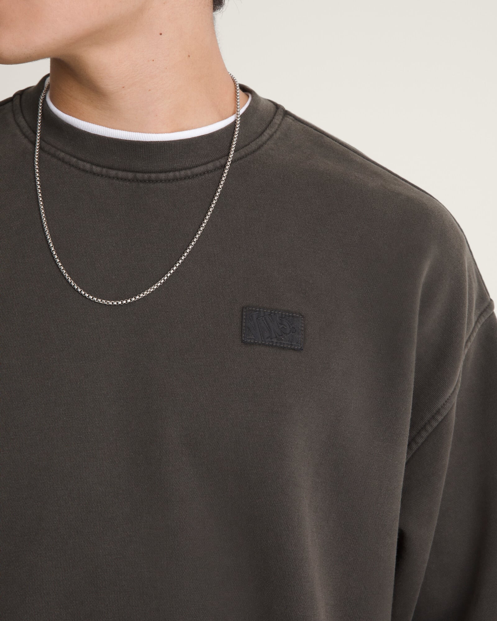 POLERÓN PREMIUM CREWNECK NEGRO VANS - 5