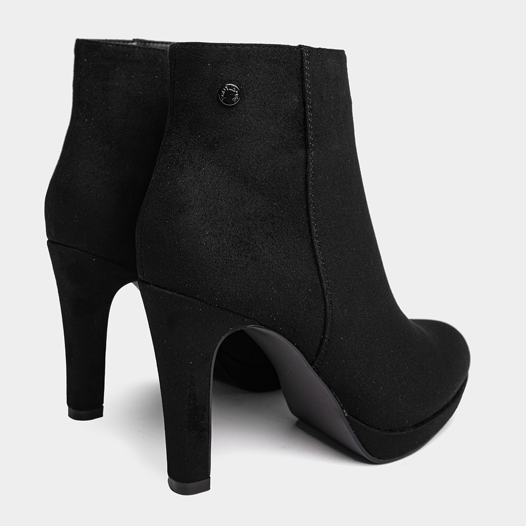 Ripley - BOTINES MUJER FOOTLOOSE MICROFIBRA NEGRO FCH-RN030 SOFIA (35-40)