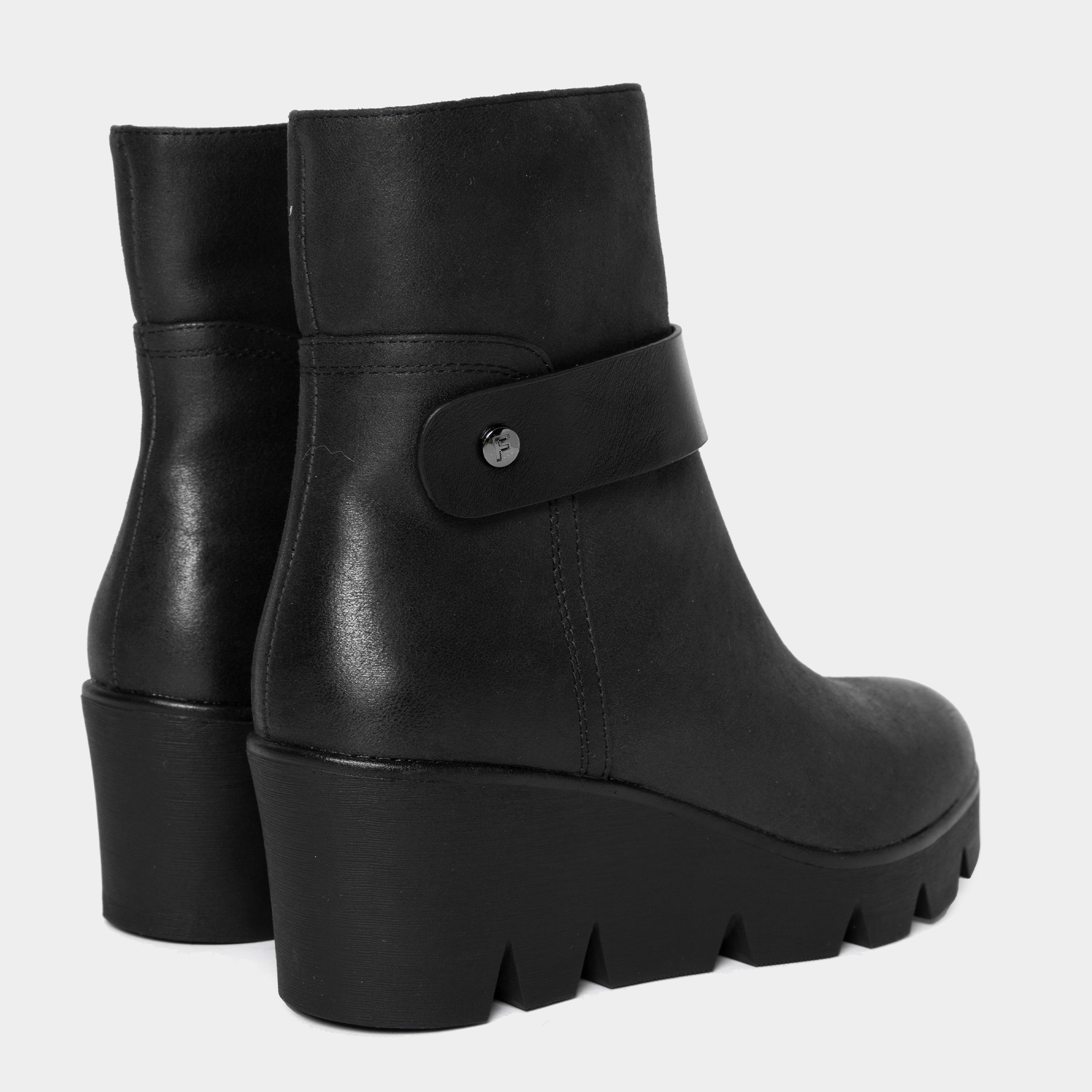 Ripley - BOTINES MUJER FOOTLOOSE NEGRO FCH-HS60 OLIMPIA (35-39)