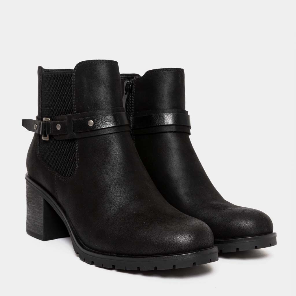 Ripley - BOTINES MUJER FOOTLOOSE NEGRO FCH-WO05 IRMA (36-40)