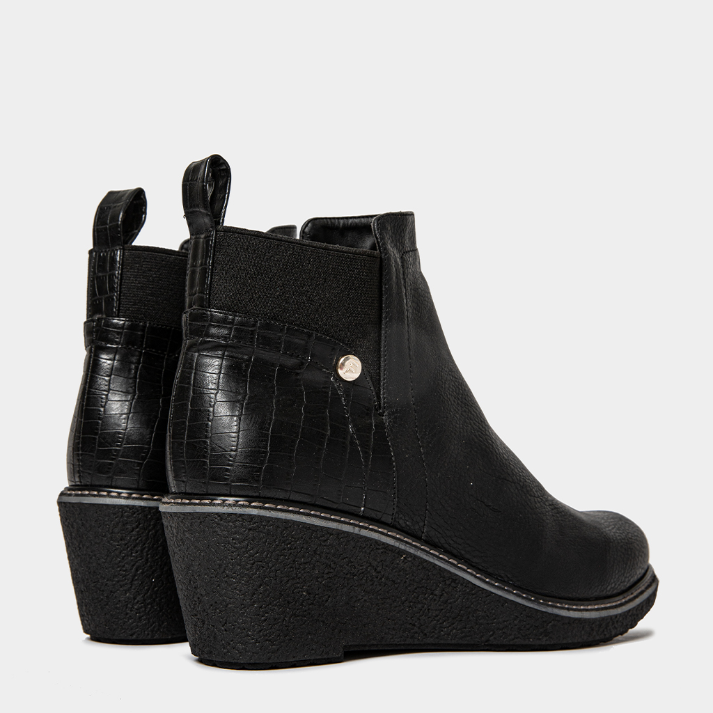 Ripley - BOTINES MUJER FOOTLOOSE NEGRO FMZ-002 (35-39) AILEN