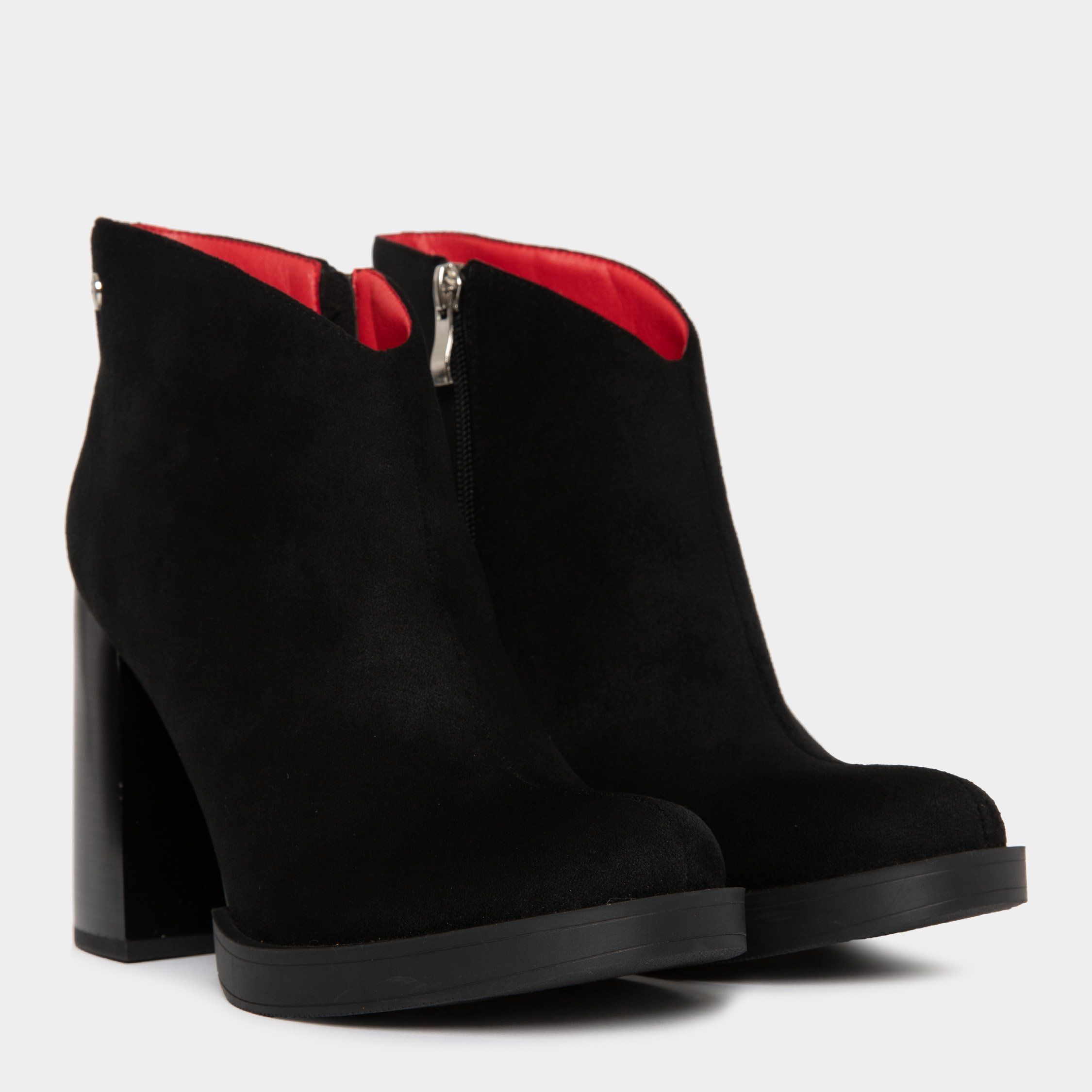 Ripley - BOTINES MUJER FOOTLOOSE MICROFIBRA NEGRO FCH-YA06 ADA (36-40)