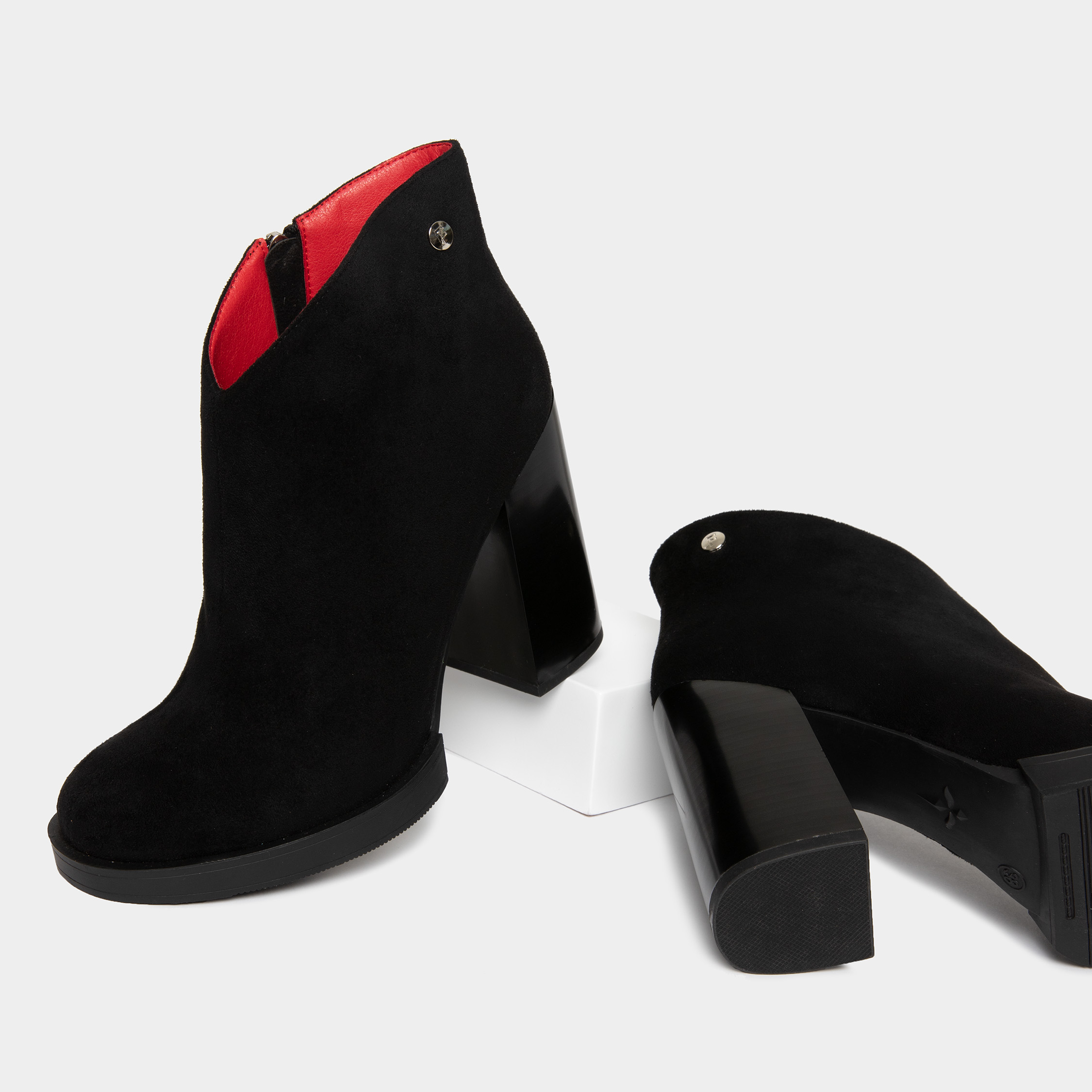 Ripley - BOTINES MUJER FOOTLOOSE MICROFIBRA NEGRO FCH-YA06 ADA (36-40)
