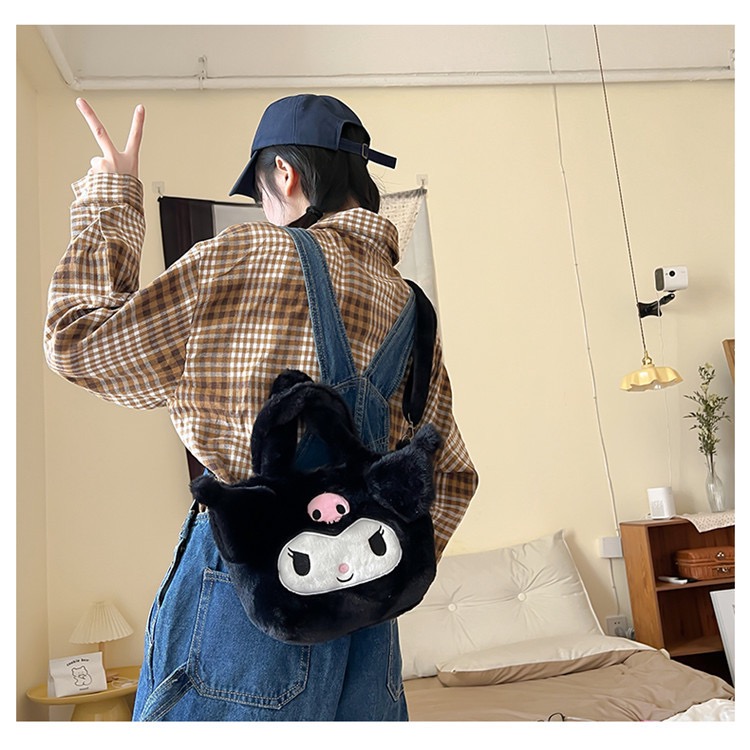 BOLSO DE FELPA SANRIO KUROMI - 5