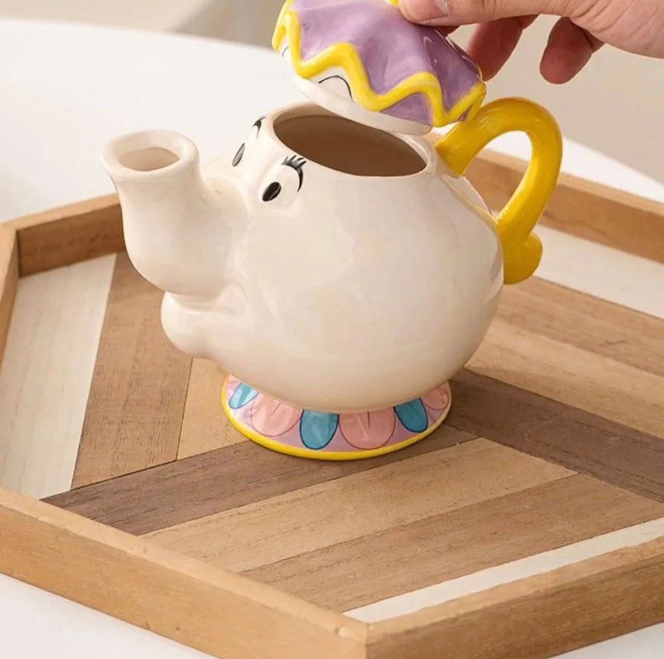 SET TETERA Y TAZAS SEÑORA POTTS Y CHIP LA BELLA Y LA BESTIA - 5