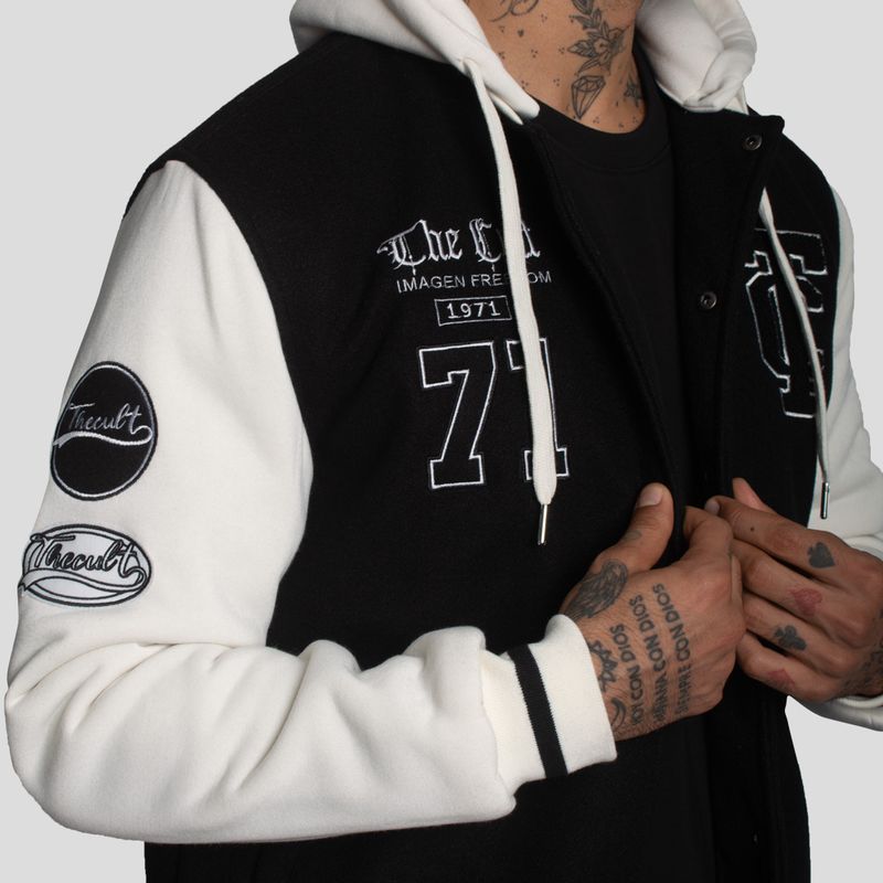 CASACA VARSITY CON CAPUCHA CONVERTIBLE -MEZCLA DE PAÑO CON MANGAS DE ALGODÓN EN CONTRASTE - 4