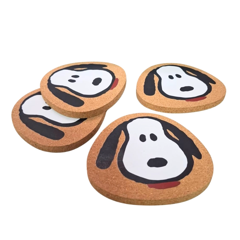 SNOOPY SET DE 4 POSAVASOS CORCHO MARRÓN - 3